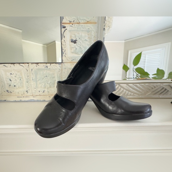 Dansko Vintage Tara Mary Jane - Picture 1 of 5